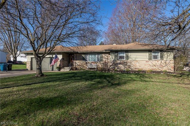 180 S Leavitt Road, Amherst, OH 44001