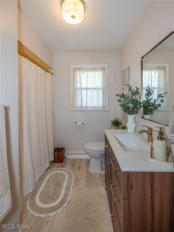 180 S Leavitt Road, Amherst, OH 44001