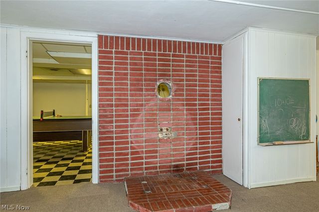 180 S Leavitt Road, Amherst, OH 44001