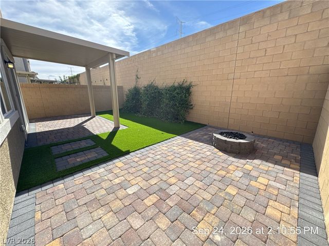 8621 Faxom Street, Las Vegas, NV 89166