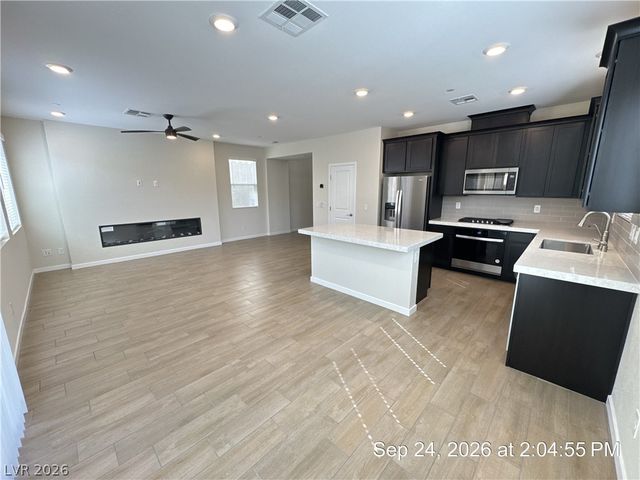 8621 Faxom Street, Las Vegas, NV 89166