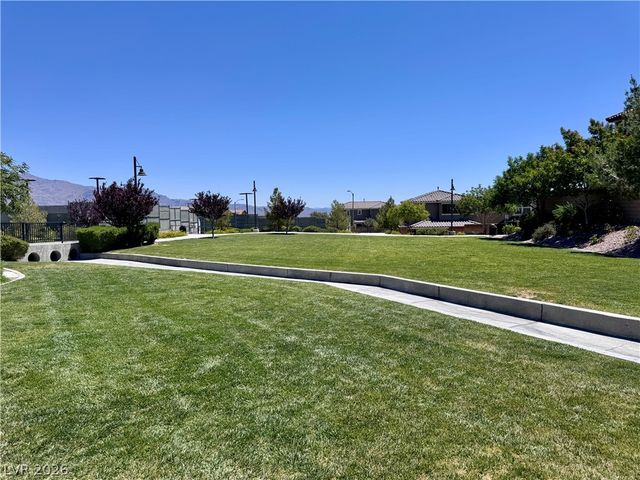 8621 Faxom Street, Las Vegas, NV 89166