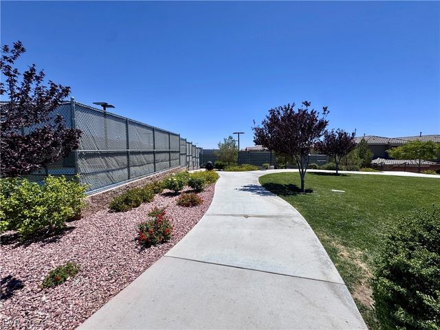 8621 Faxom Street, Las Vegas, NV 89166