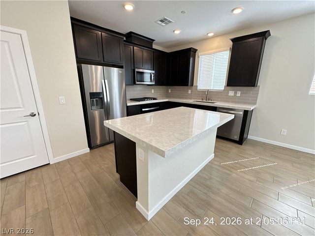 8621 Faxom Street, Las Vegas, NV 89166