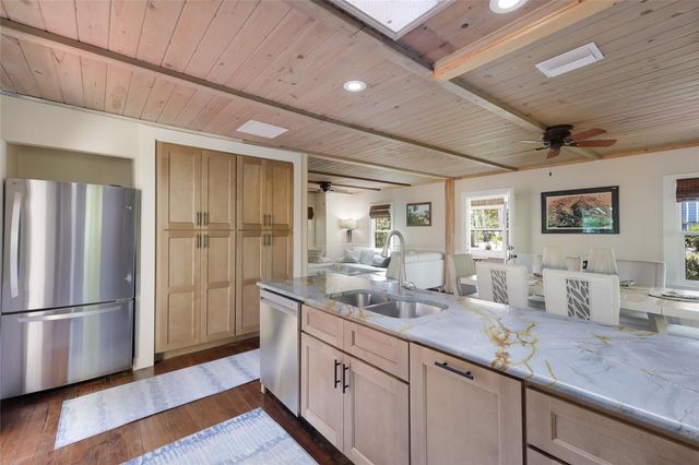 7030 POINSETTIA AVENUE, Longboat Key, FL 34228