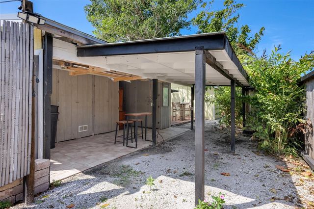 7030 POINSETTIA AVENUE, Longboat Key, FL 34228