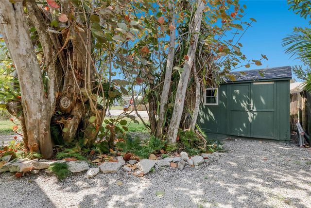 7030 POINSETTIA AVENUE, Longboat Key, FL 34228