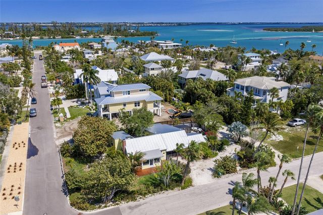 7030 POINSETTIA AVENUE, Longboat Key, FL 34228