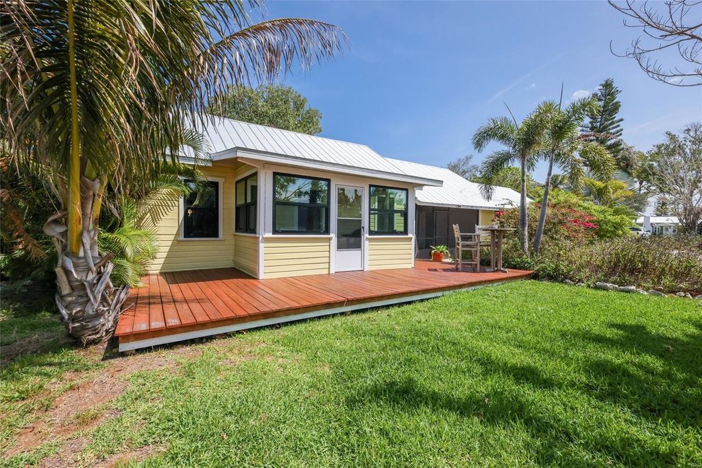 7030 POINSETTIA AVENUE, Longboat Key, FL 34228