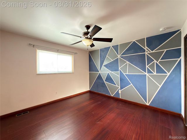 35715 Rainbow Drive, Sterling Heights, MI 48312