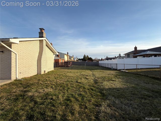 35715 Rainbow Drive, Sterling Heights, MI 48312