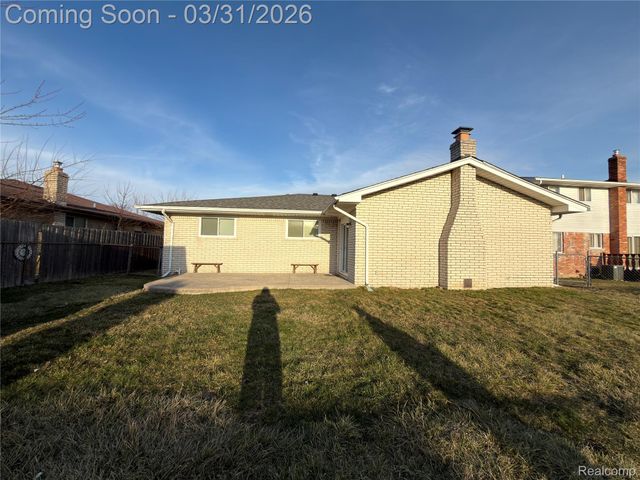 35715 Rainbow Drive, Sterling Heights, MI 48312