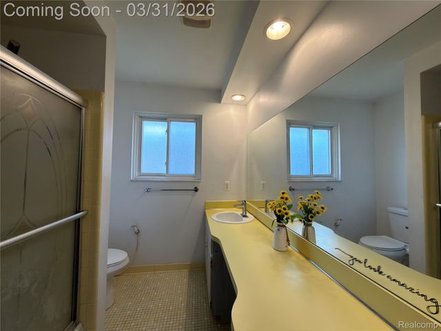 35715 Rainbow Drive, Sterling Heights, MI 48312