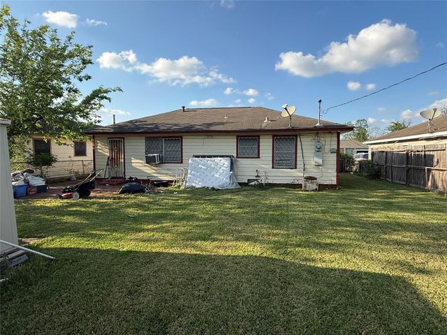 8622 Othello Street, Houston, TX 77029