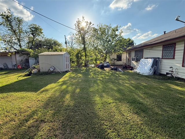 8622 Othello Street, Houston, TX 77029