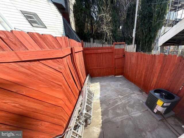 2129 E FEDERAL ST, Baltimore, MD 21213