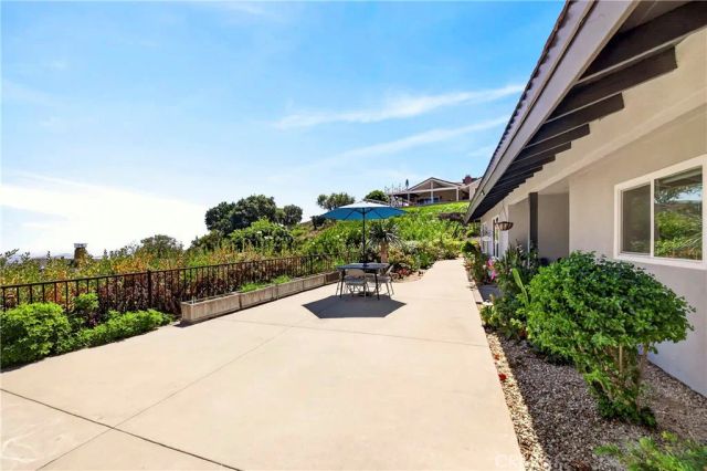 12736 Carinthia, Whittier, CA 90601