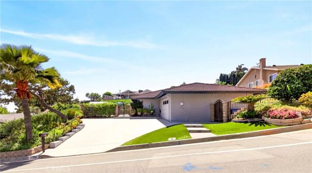 12736 Carinthia, Whittier, CA 90601