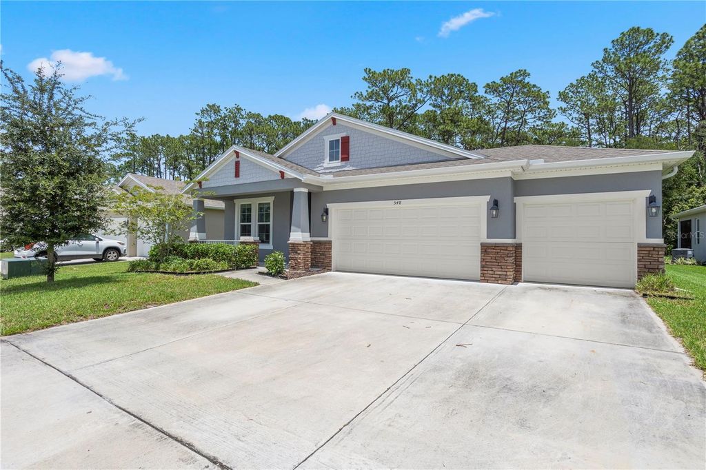 Image 2 of property listing at 548 SHAELYN PLACE, Deland, FL 32724