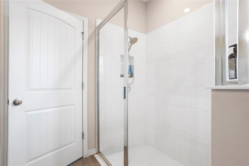 Image 20 of property listing at 548 SHAELYN PLACE, Deland, FL 32724