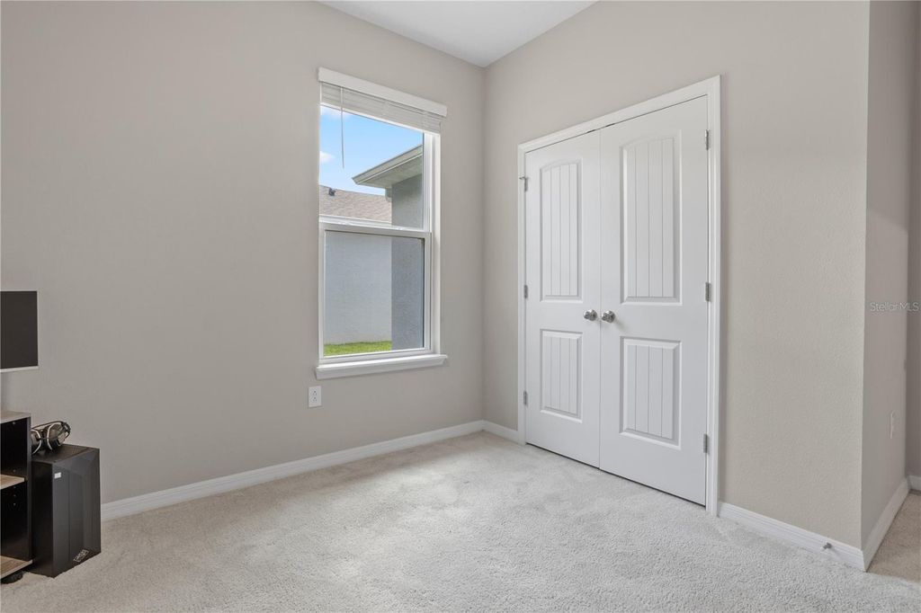 Image 24 of property listing at 548 SHAELYN PLACE, Deland, FL 32724