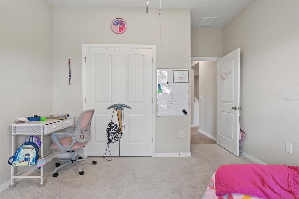 Image 33 of property listing at 548 SHAELYN PLACE, Deland, FL 32724