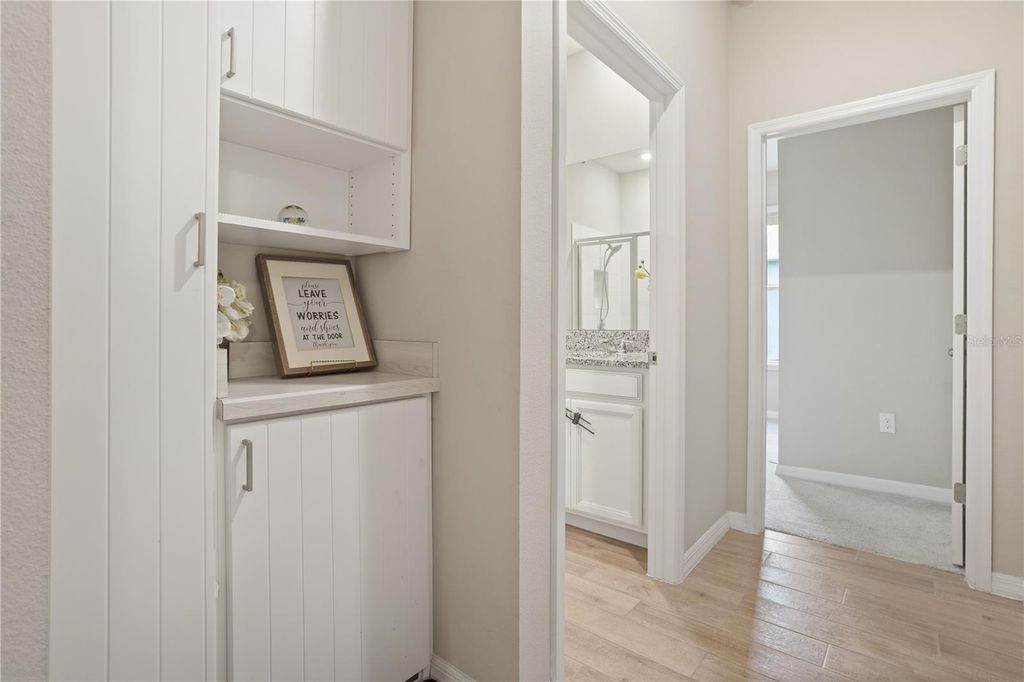 Image 34 of property listing at 548 SHAELYN PLACE, Deland, FL 32724