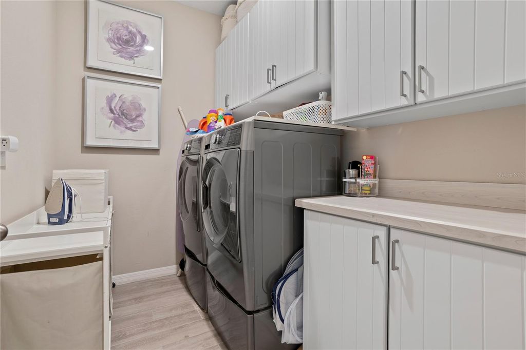 Image 36 of property listing at 548 SHAELYN PLACE, Deland, FL 32724