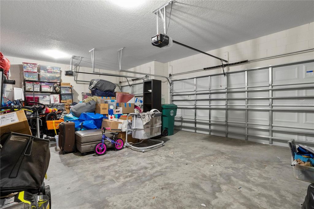 Image 40 of property listing at 548 SHAELYN PLACE, Deland, FL 32724