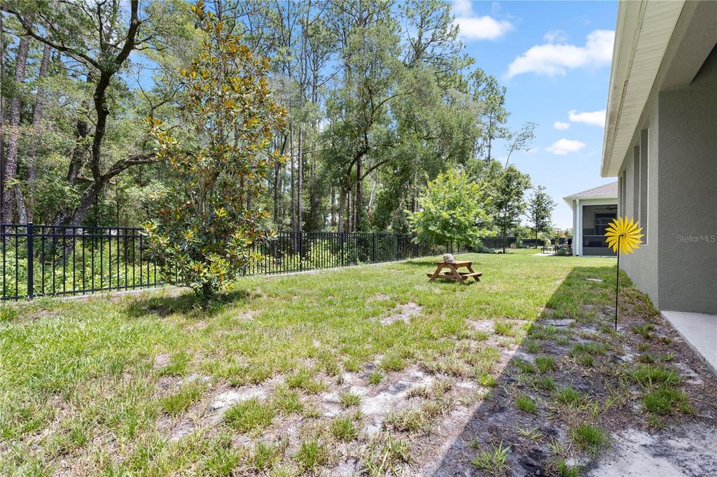 Image 42 of property listing at 548 SHAELYN PLACE, Deland, FL 32724