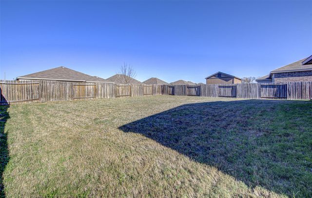 1240 Twin Estates DR, Kyle, TX 78640