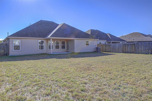 1240 Twin Estates DR, Kyle, TX 78640