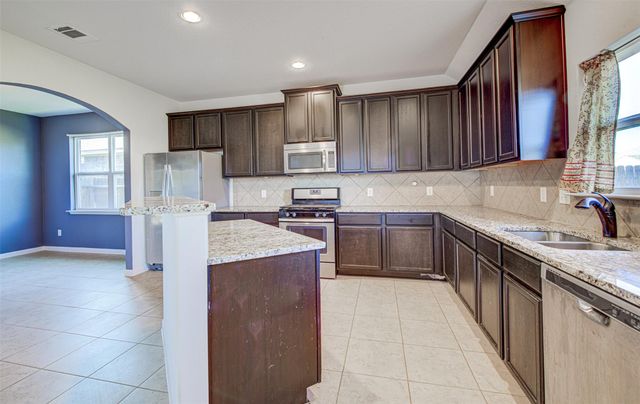 1240 Twin Estates DR, Kyle, TX 78640