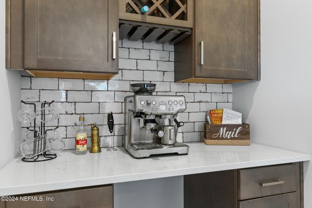 10020 INVENTION Lane, Jacksonville, FL 32256