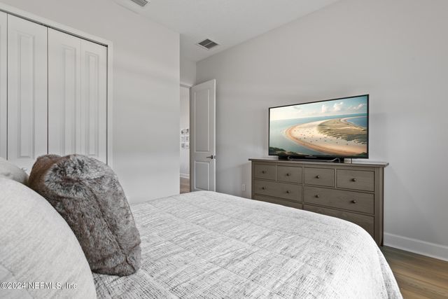 10020 INVENTION Lane, Jacksonville, FL 32256