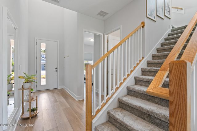 10020 INVENTION Lane, Jacksonville, FL 32256