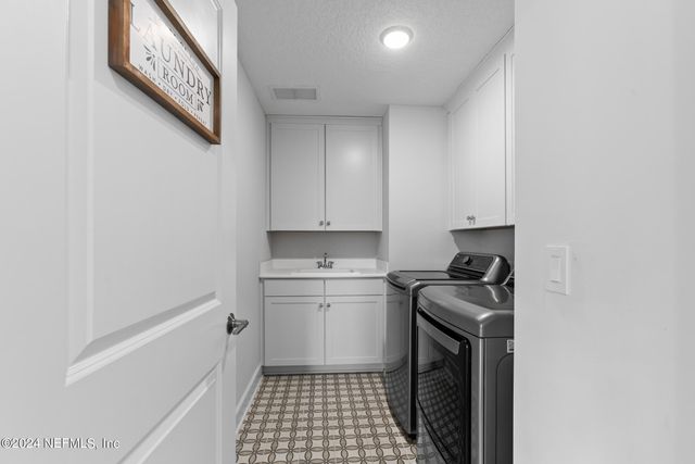 10020 INVENTION Lane, Jacksonville, FL 32256