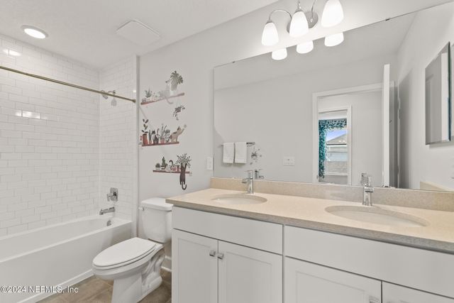 10020 INVENTION Lane, Jacksonville, FL 32256