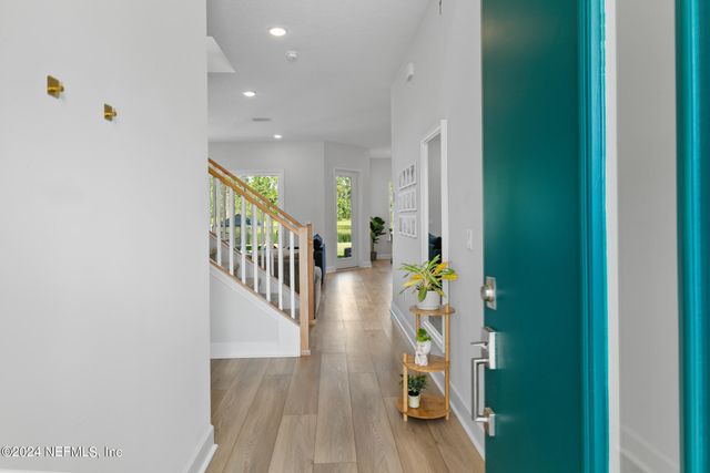 10020 INVENTION Lane, Jacksonville, FL 32256