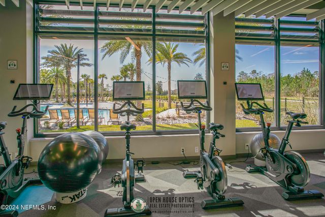 10020 INVENTION Lane, Jacksonville, FL 32256