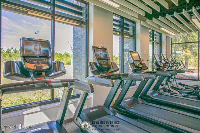 10020 INVENTION Lane, Jacksonville, FL 32256