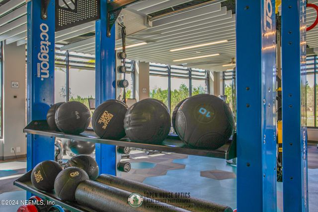 10020 INVENTION Lane, Jacksonville, FL 32256