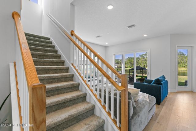 10020 INVENTION Lane, Jacksonville, FL 32256