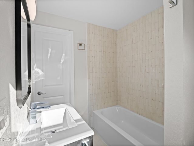 101 Deland Avenue 3, Indialantic, FL 32903