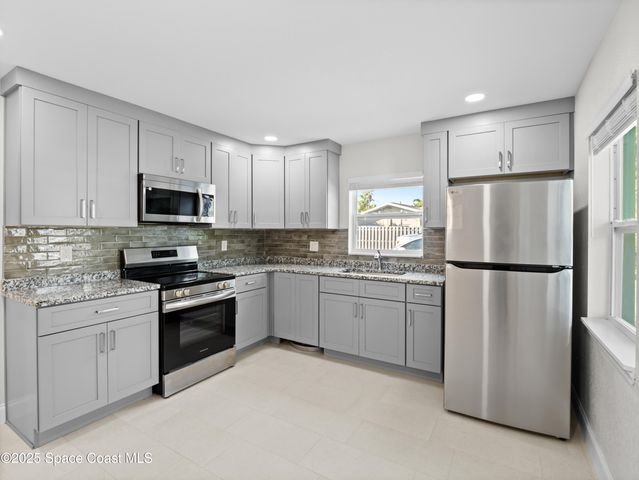 101 Deland Avenue 3, Indialantic, FL 32903