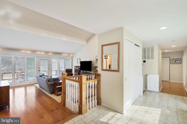 9201 COPENHAVER DR, Potomac, MD 20854