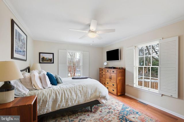 9201 COPENHAVER DR, Potomac, MD 20854