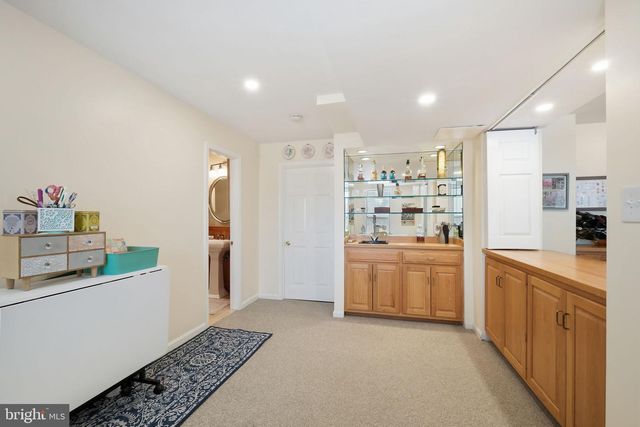 9201 COPENHAVER DR, Potomac, MD 20854