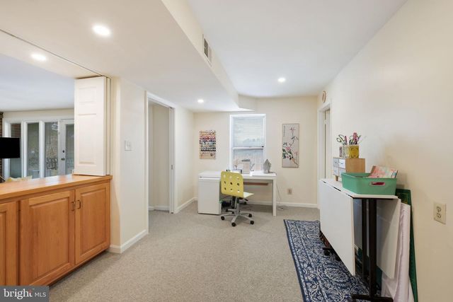 9201 COPENHAVER DR, Potomac, MD 20854