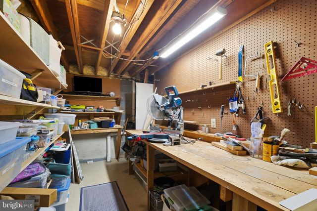 9201 COPENHAVER DR, Potomac, MD 20854